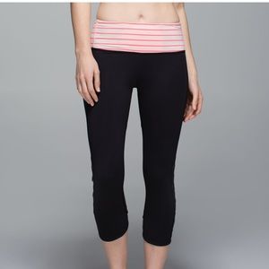 Lululemon Var-City Crop Leggings Black Quiet Stripe Butter Pink Womens Sz 4